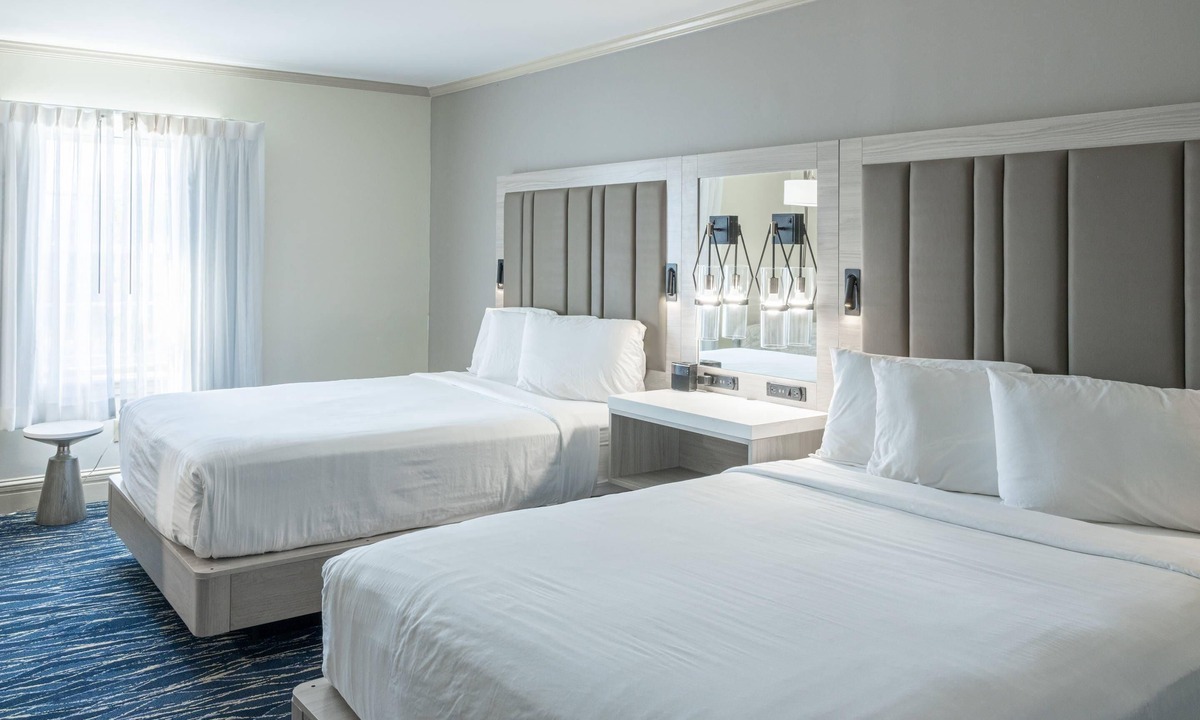 Greenwood Hotel | Inn on the Square, an Ascend Collection Hotel