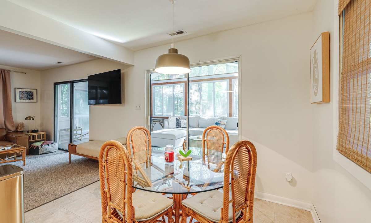 Ocean Pines Cottage | 8 Mi to Ocean City: Warm & Cozy 3BR Family Home