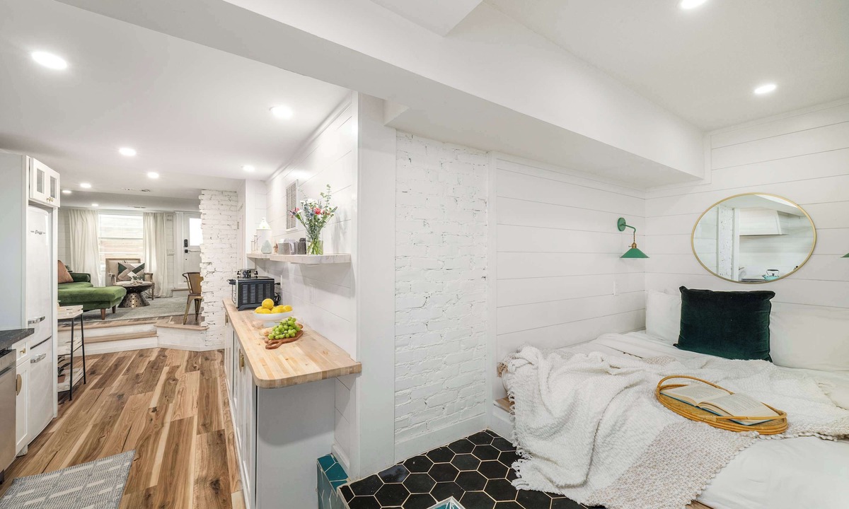 Midtown Apartment | Woody's Place