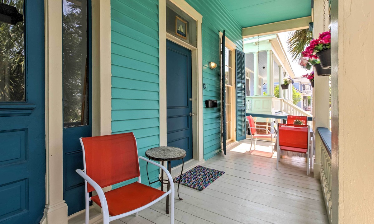 San Jacinto Apartment | < 1/2 Mi to Porretto Beach! Couples Retreat