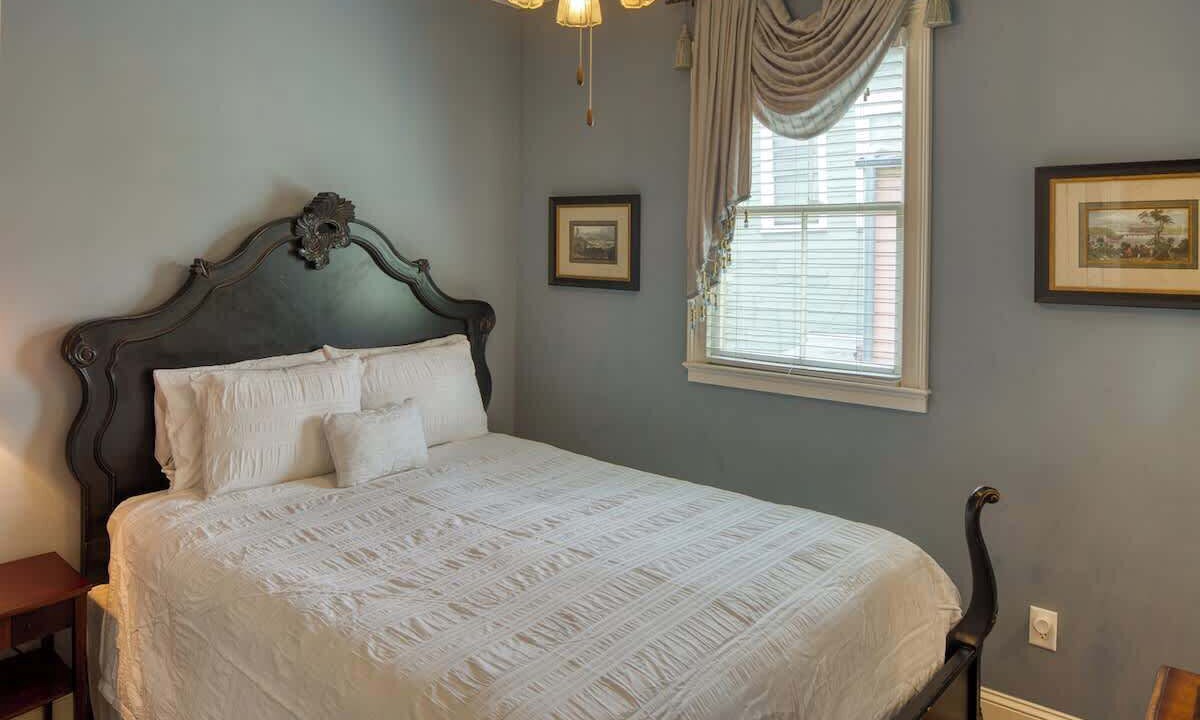 Historic District - North Apartment | The Washington Square Carriage House