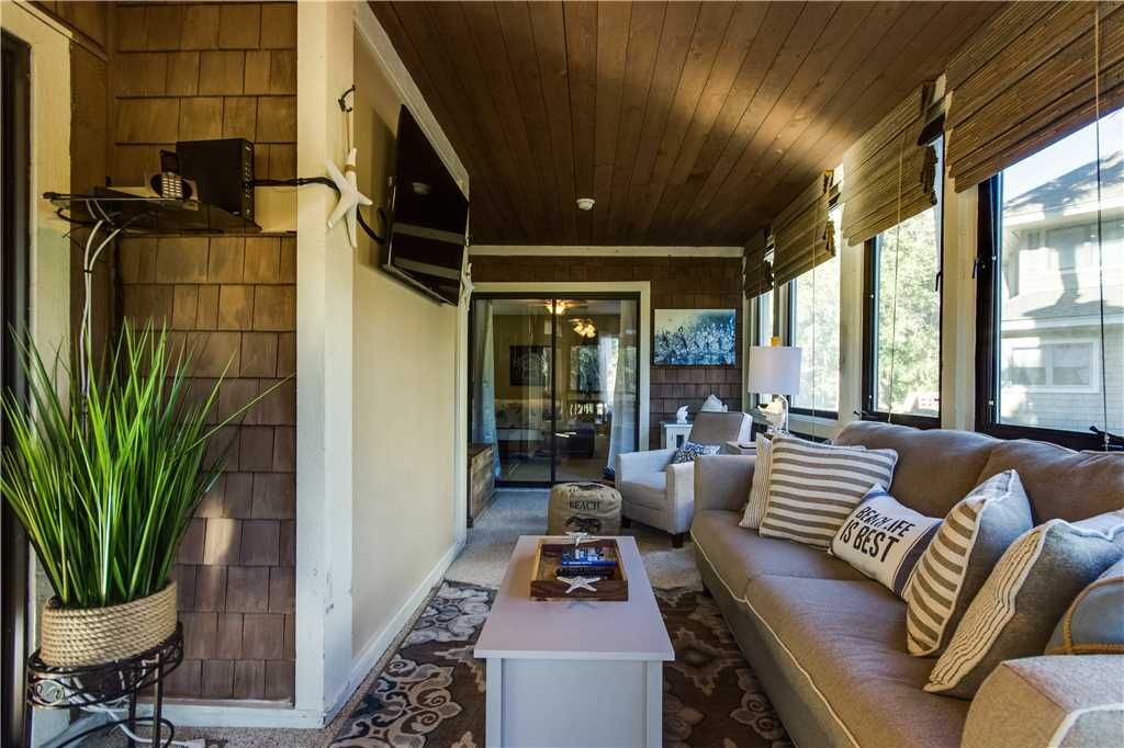 Photo of Livingroom in Seabrook Island