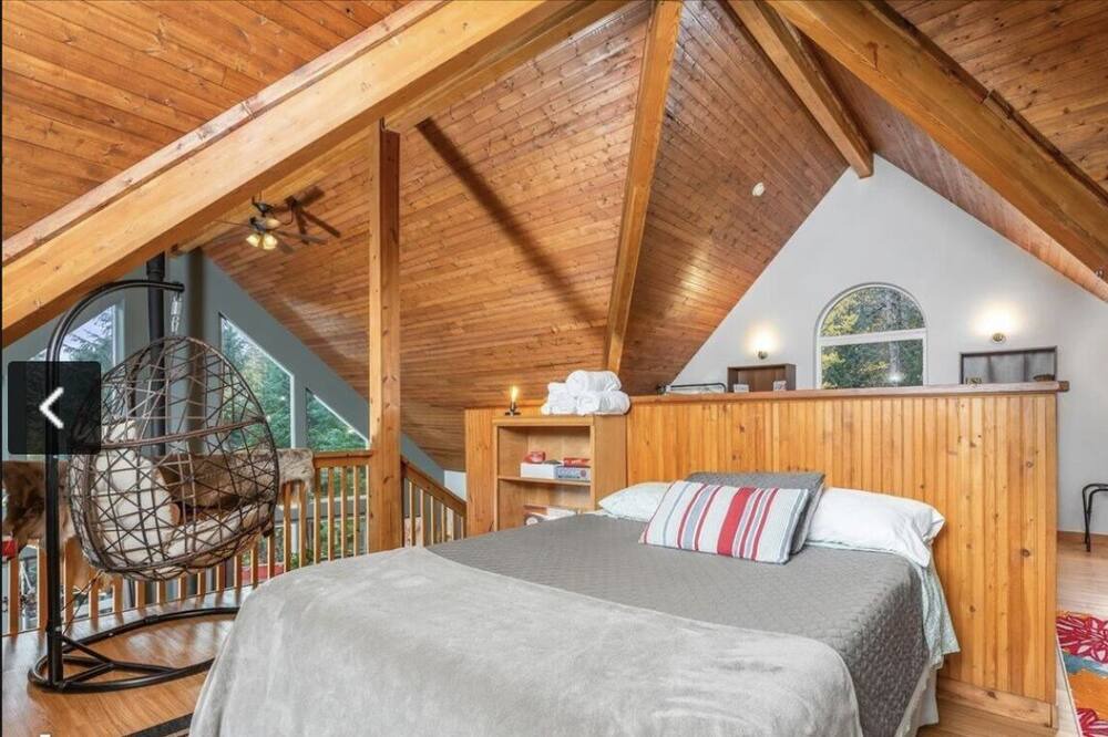 Photo of Bedroom in Bear Creek