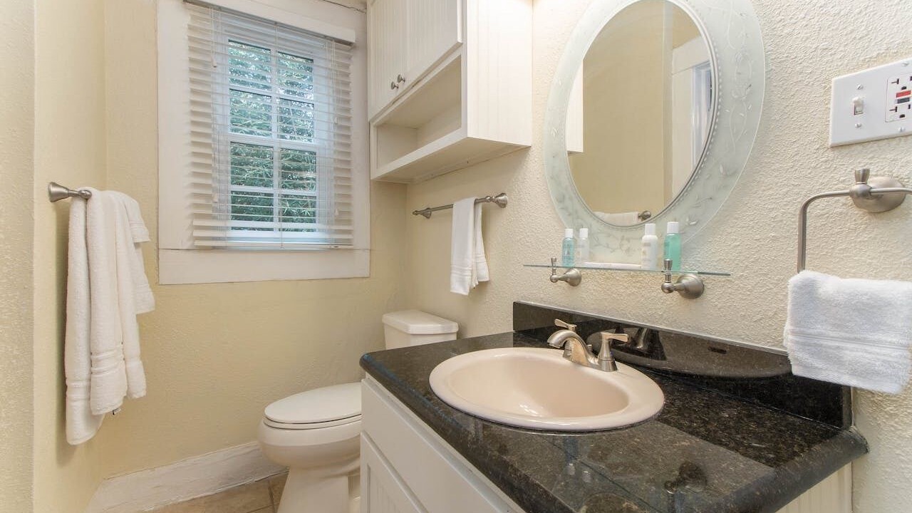 Photo of Bathroom in Arsenal