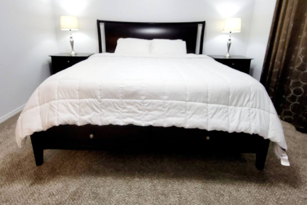 Photo of Bedroom in Midtown Anchorage