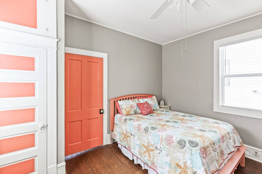 Photo of Bedroom in San Jacinto