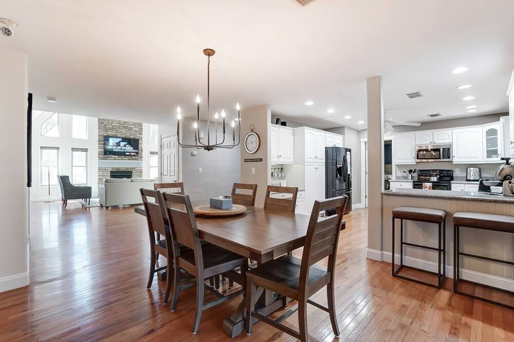 Photo of Bedroom in Lake Norman of Catawba