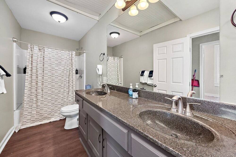 Photo of Bathroom in Downtown Kansas City
