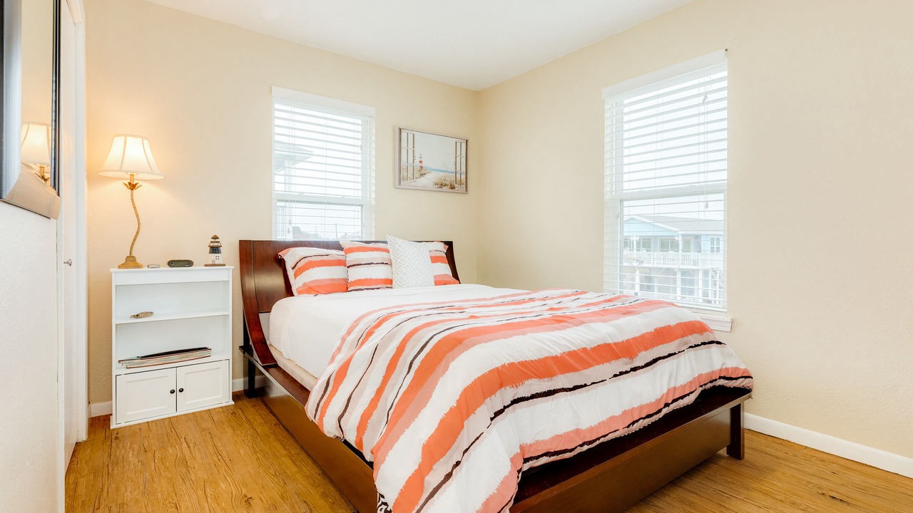 Photo of Bedroom in Terramar Beach