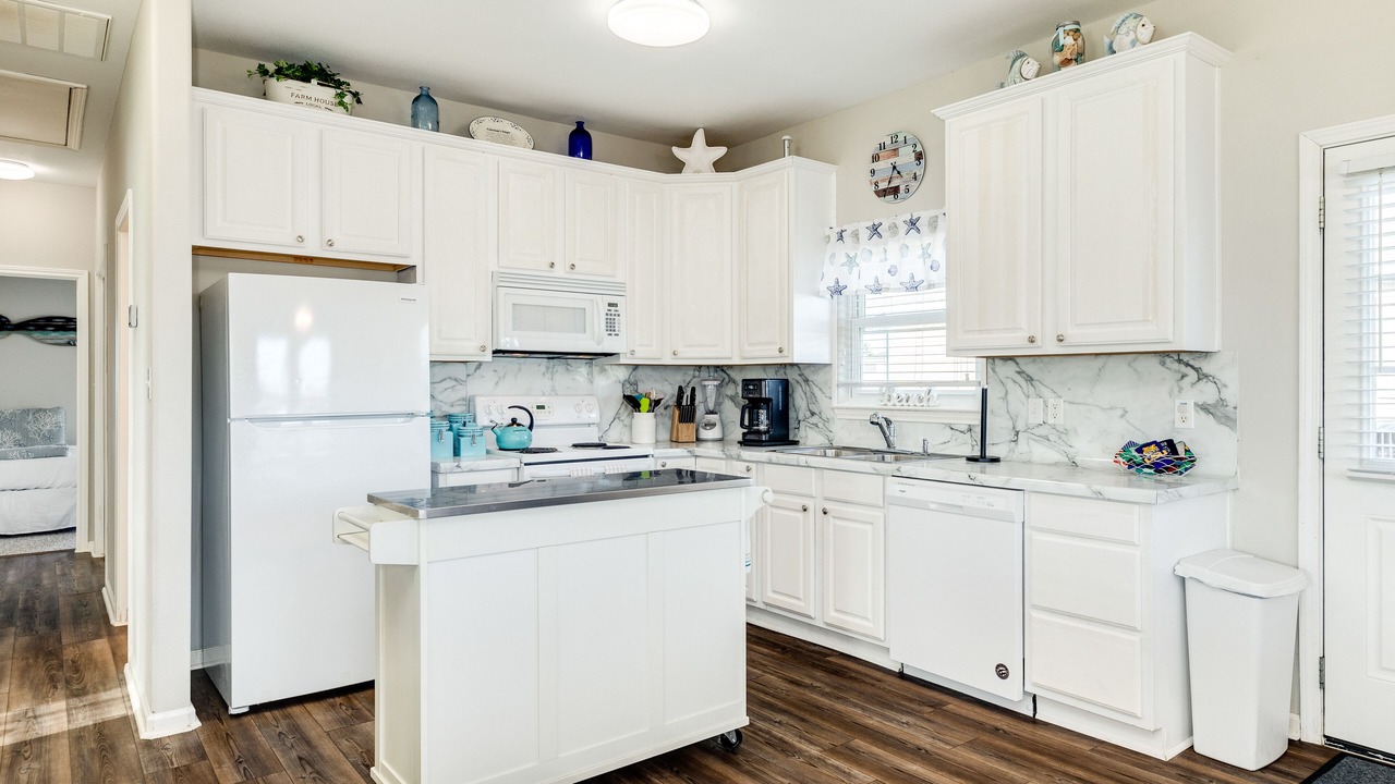 Photo of Kitchen in Terramar Beach