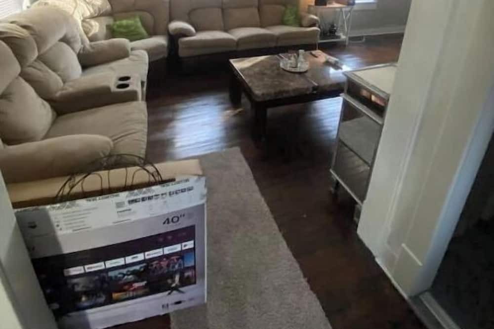 Photo of Livingroom in South Kansas City