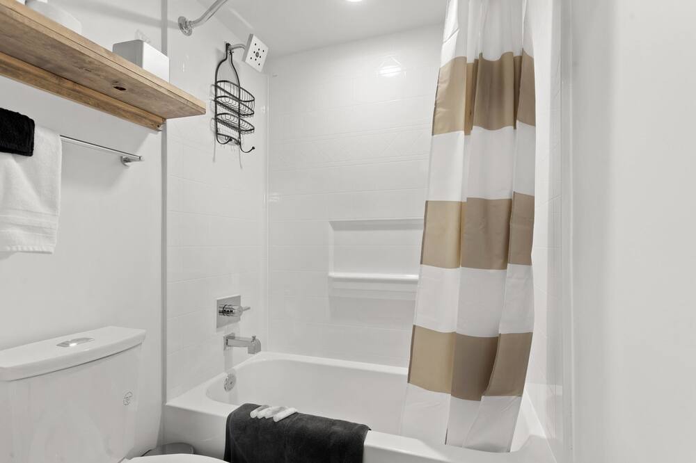 Photo of Bathroom in Hanover Place