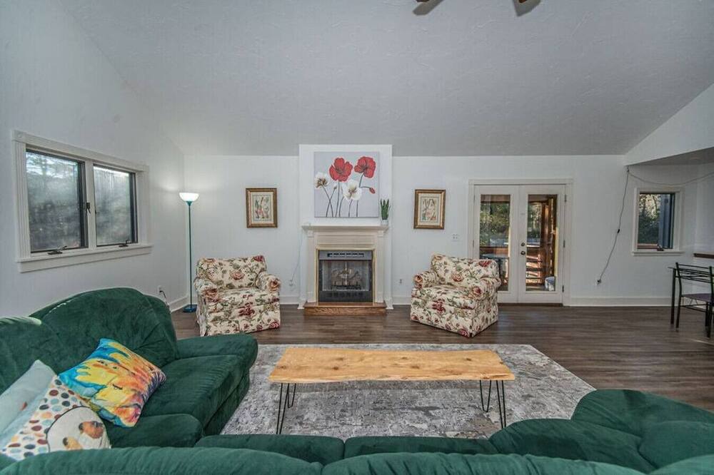 Photo of Bedroom in Landrum