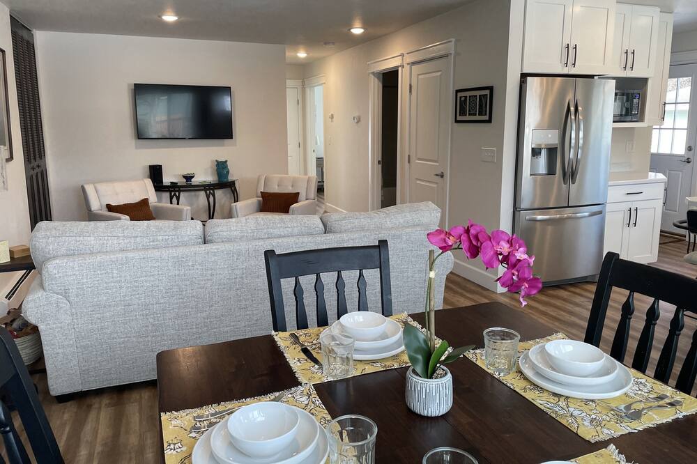 Photo of Livingroom in Bayshore - Klatt