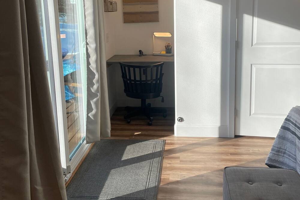 Photo of Others in Bayshore - Klatt