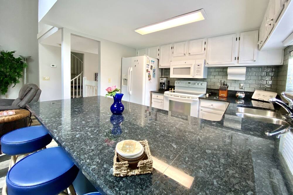 Photo of Kitchen in Arcadian Shores