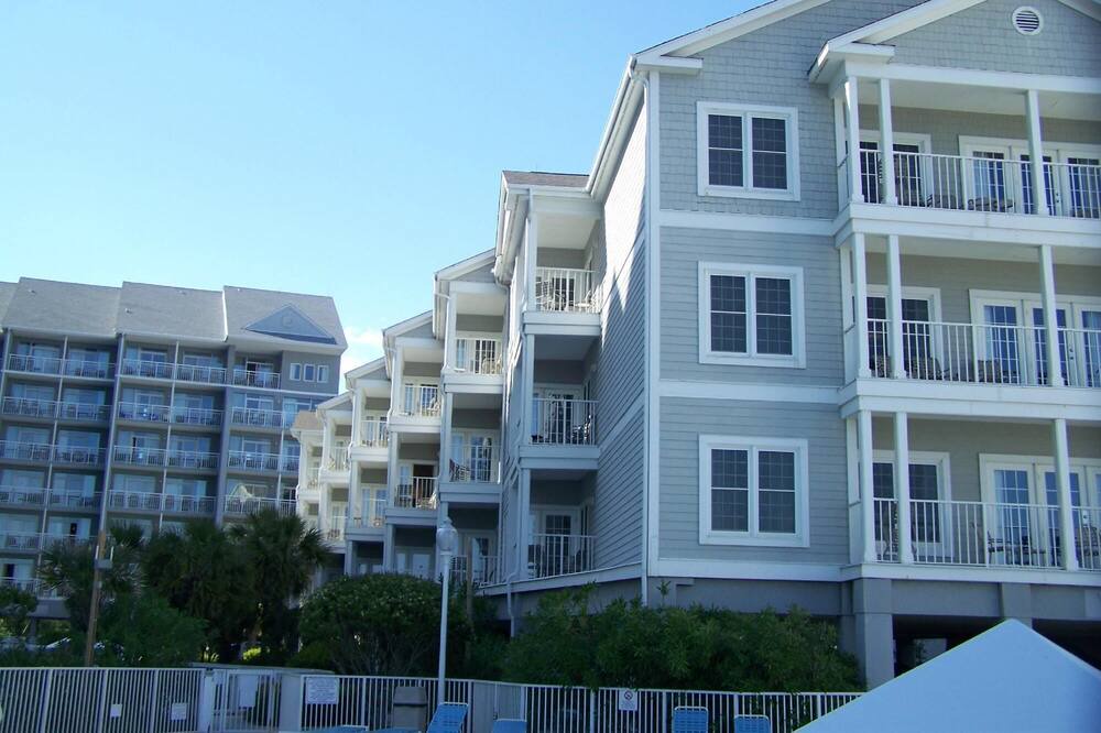 Photo of Outdoor in Arcadian Shores