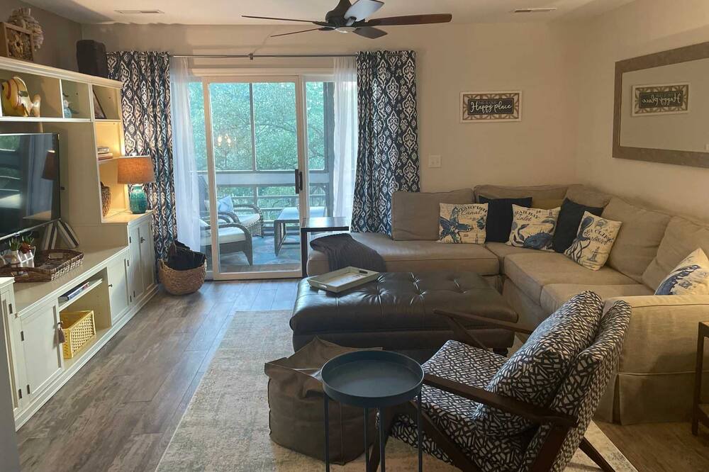 Photo of Livingroom in Seabrook Island