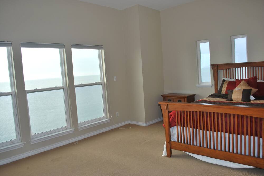 Photo of Bedroom in Terramar Beach