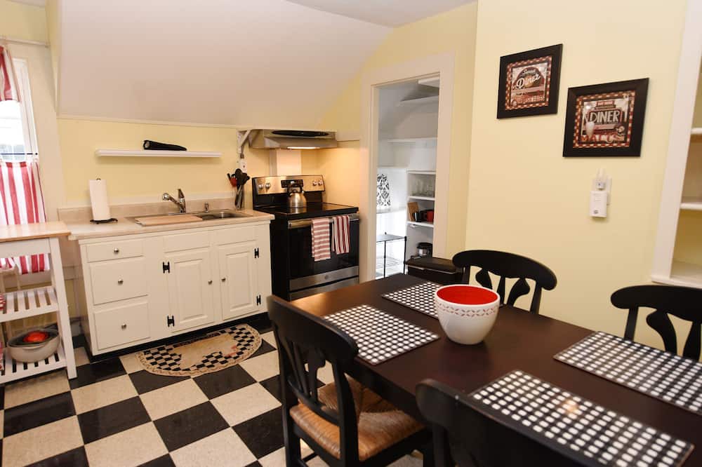 Photo of Kitchen in Greenfield