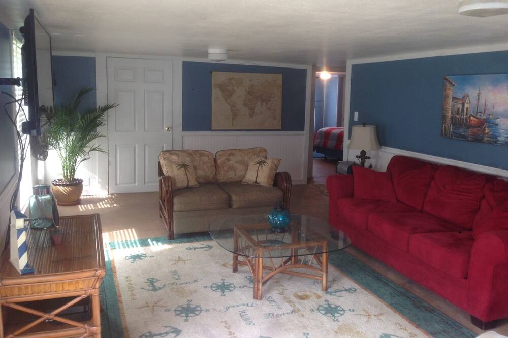 Photo of Bedroom in San Jacinto