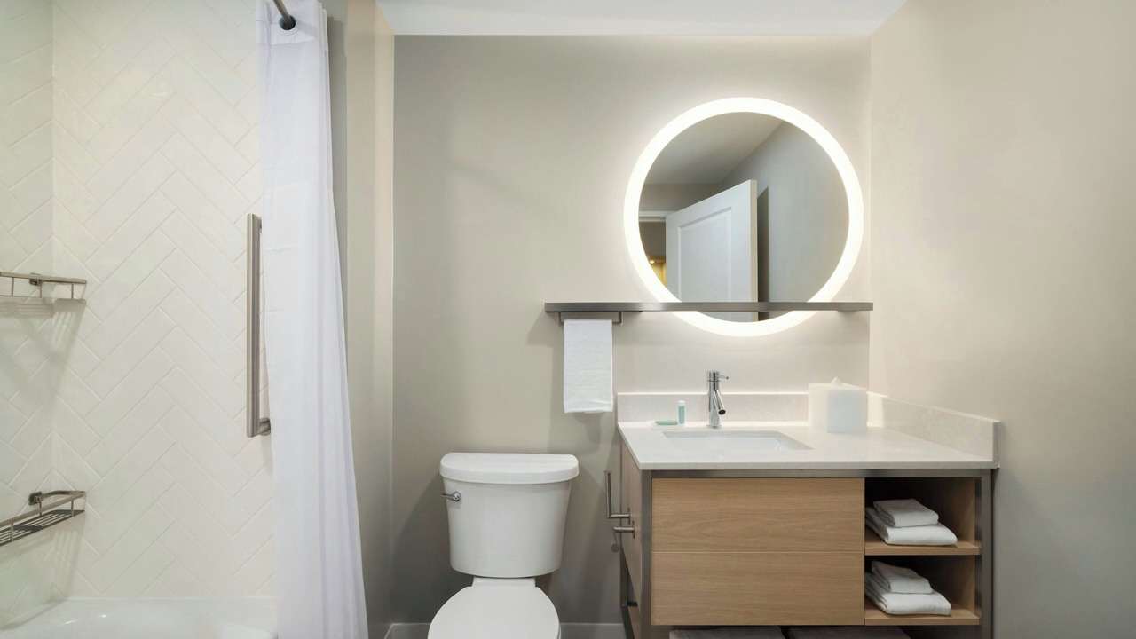 Photo of Bathroom in Central Newport News