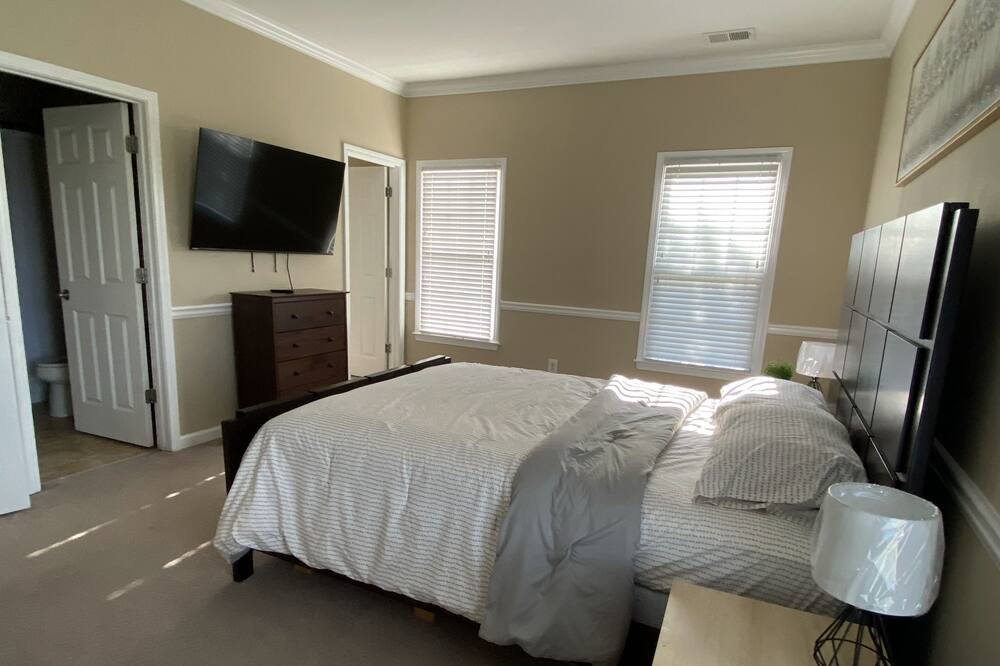 Photo of Bedroom in Mableton