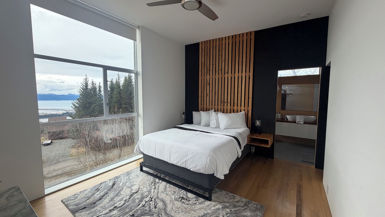 Photo of Bedroom in Homer