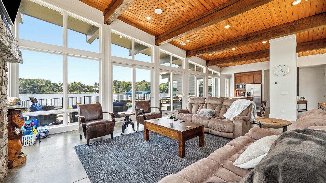 Photo of Livingroom in Eatonton