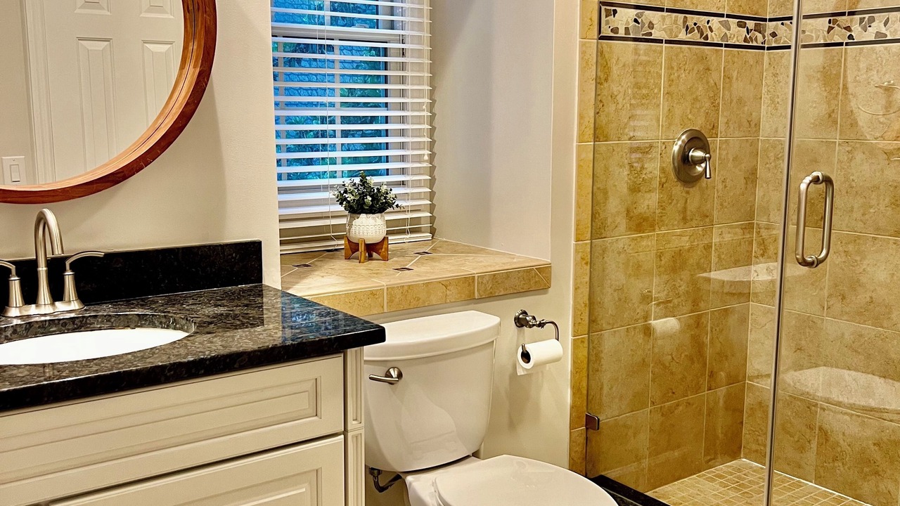 Photo of Bathroom in Shipyard Plantation