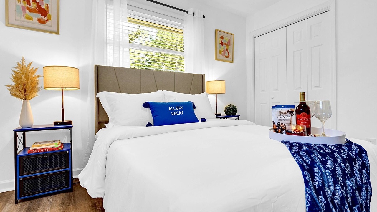 Photo of Bedroom in Candler-McAfee