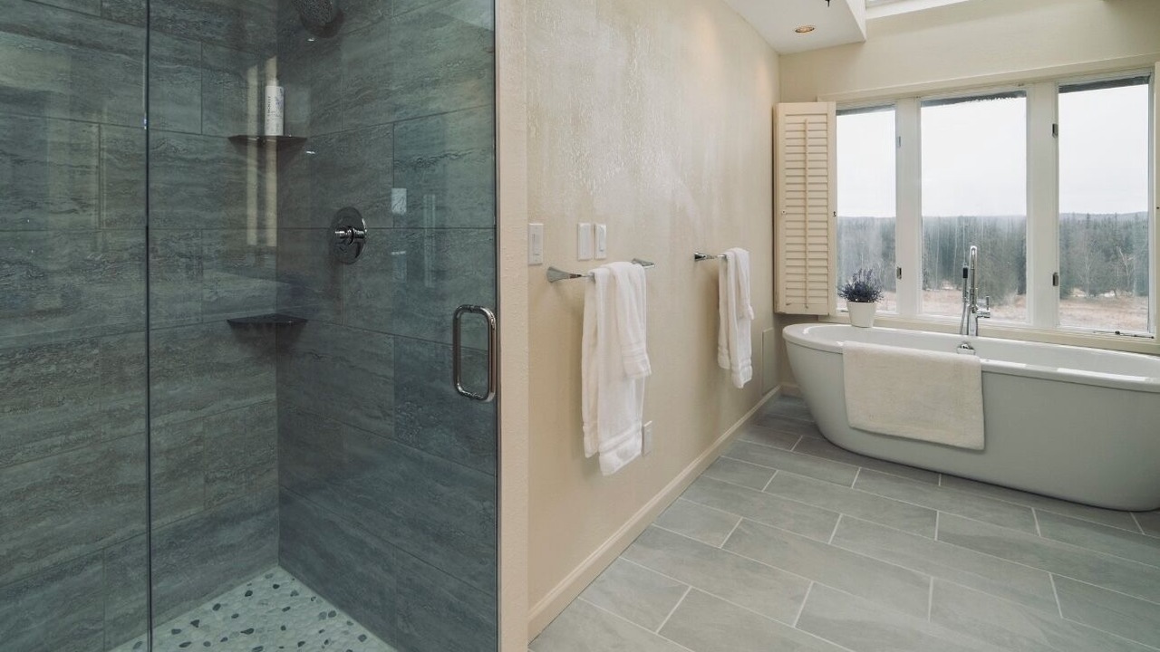 Photo of Bathroom in Kalifornsky