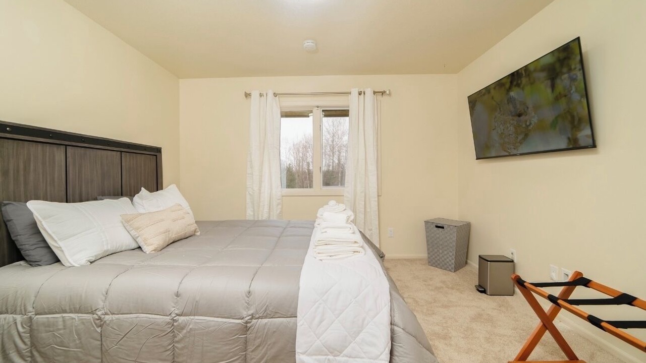 Photo of Bedroom in Kalifornsky