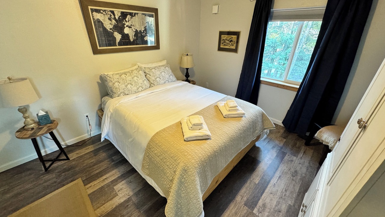 Photo of Bedroom in Homer