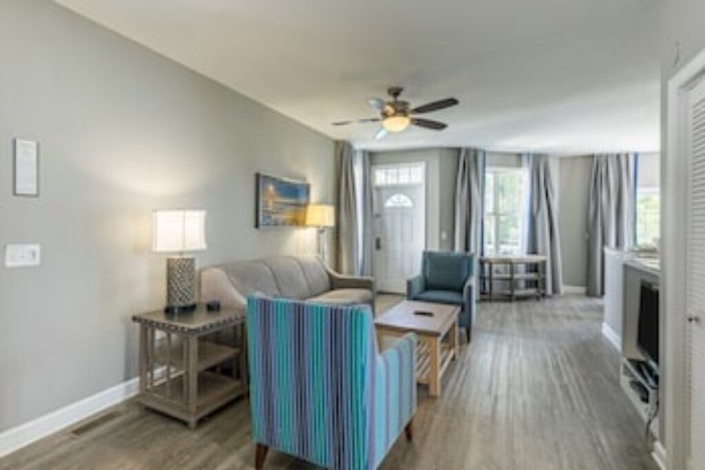 Photo of Livingroom in Ocean Ridge
