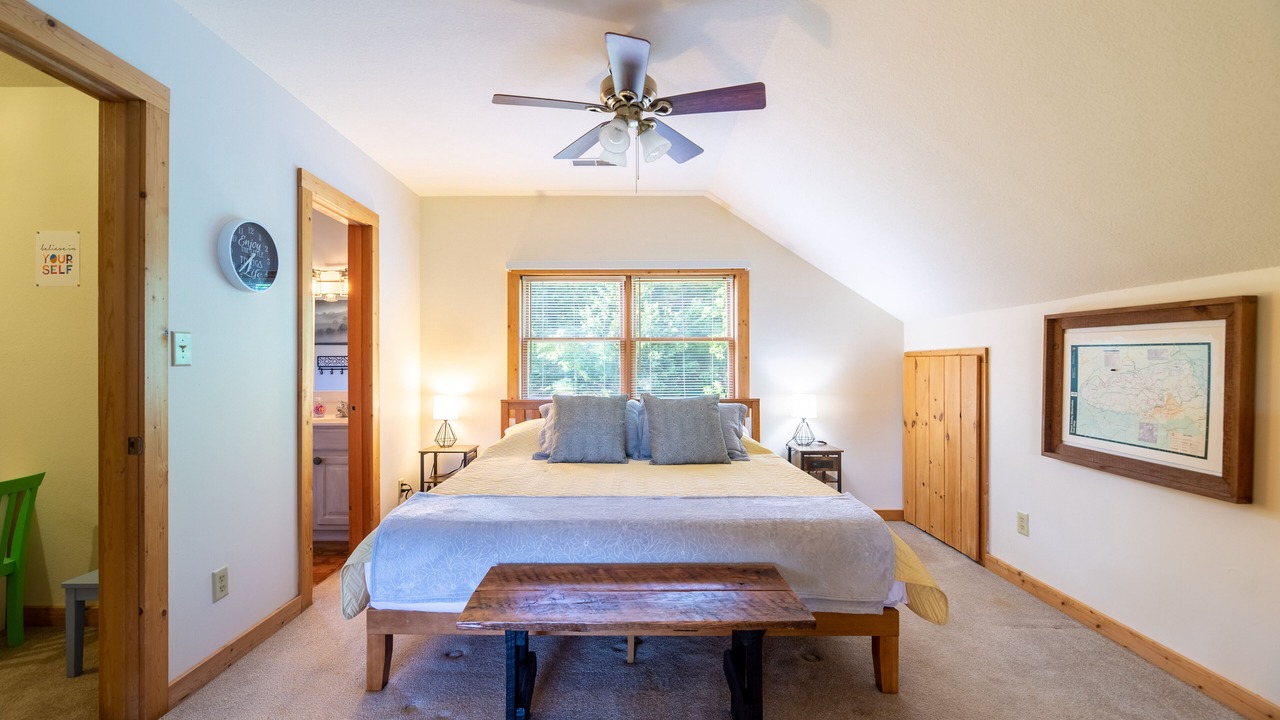 Photo of Bedroom in Wears Valley