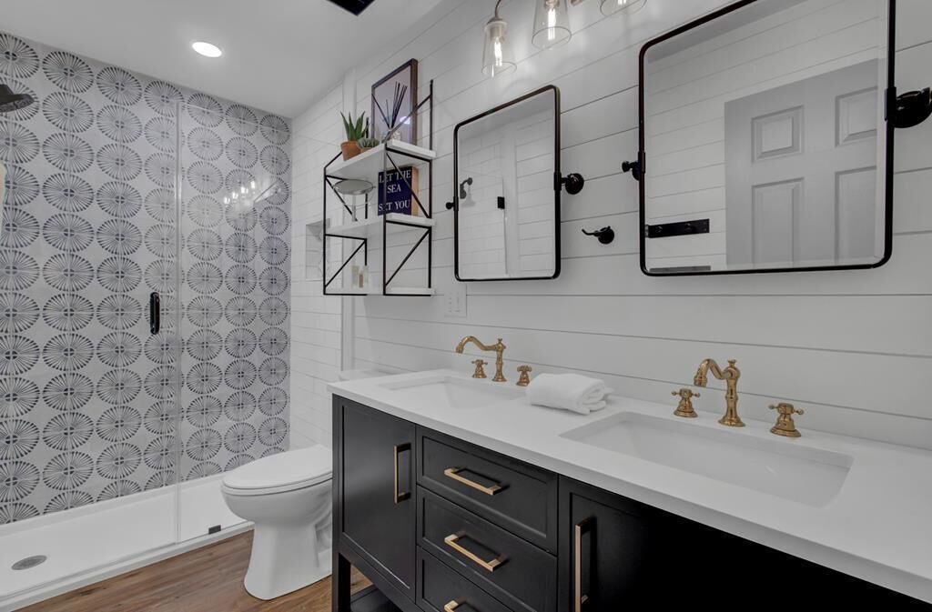 Photo of Bathroom in Twin Oaks