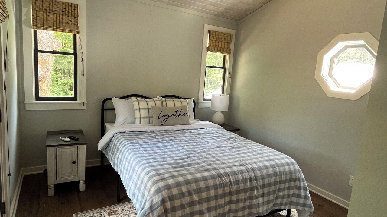 Photo of Bedroom in Cullowhee
