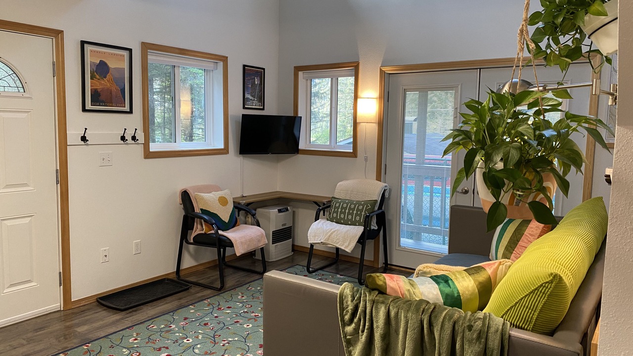 Photo of Livingroom in West Juneau