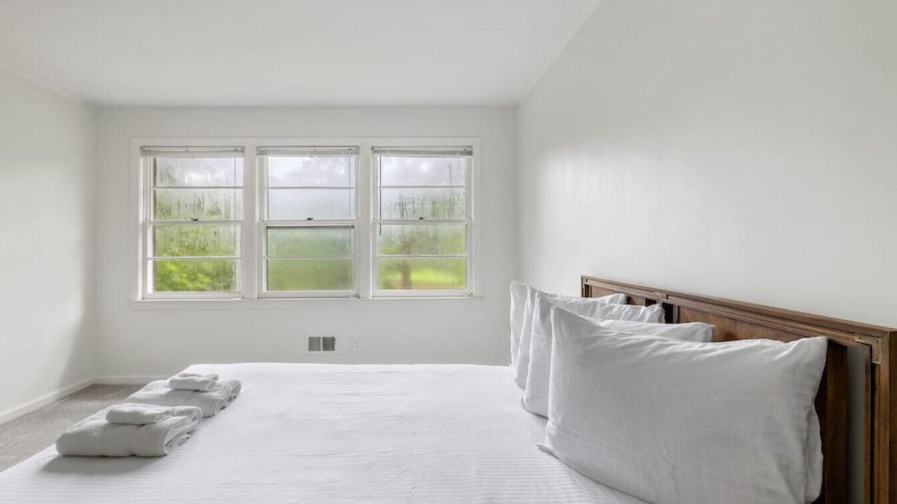 Photo of Bedroom in Forest Acres
