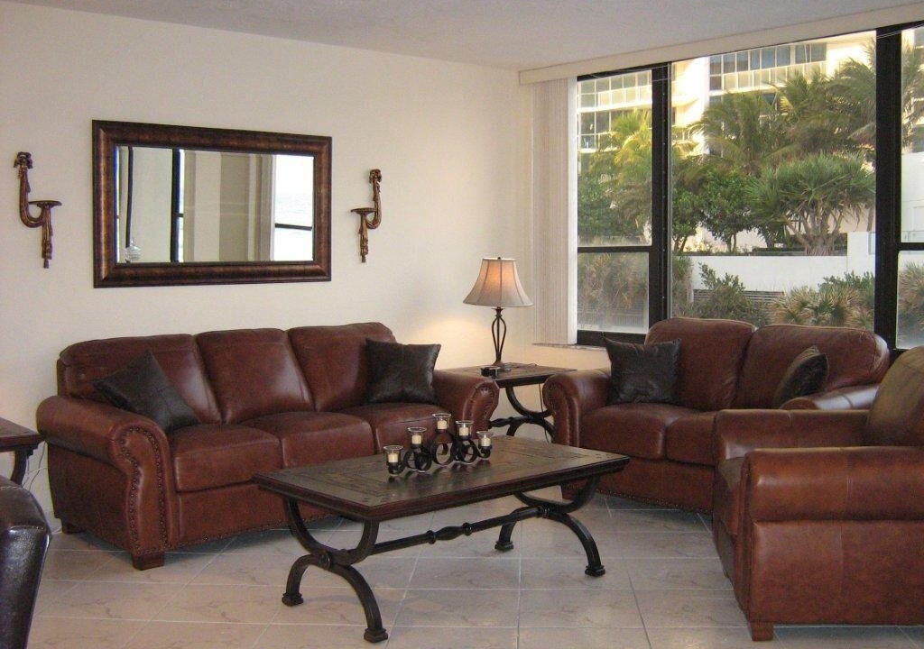 Photo of Livingroom in Hollywood South Central Beach