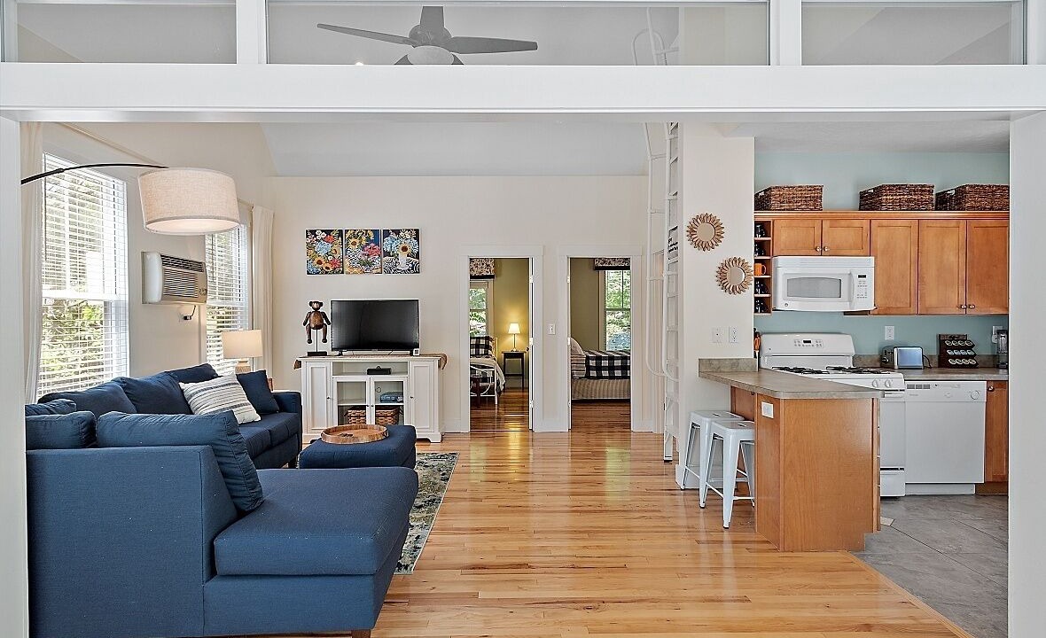 Photo of Livingroom in Summer Village