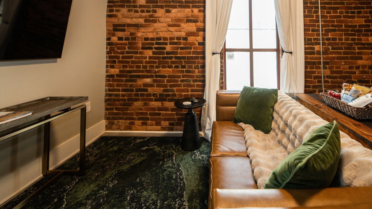 Photo of Livingroom in Jonesville