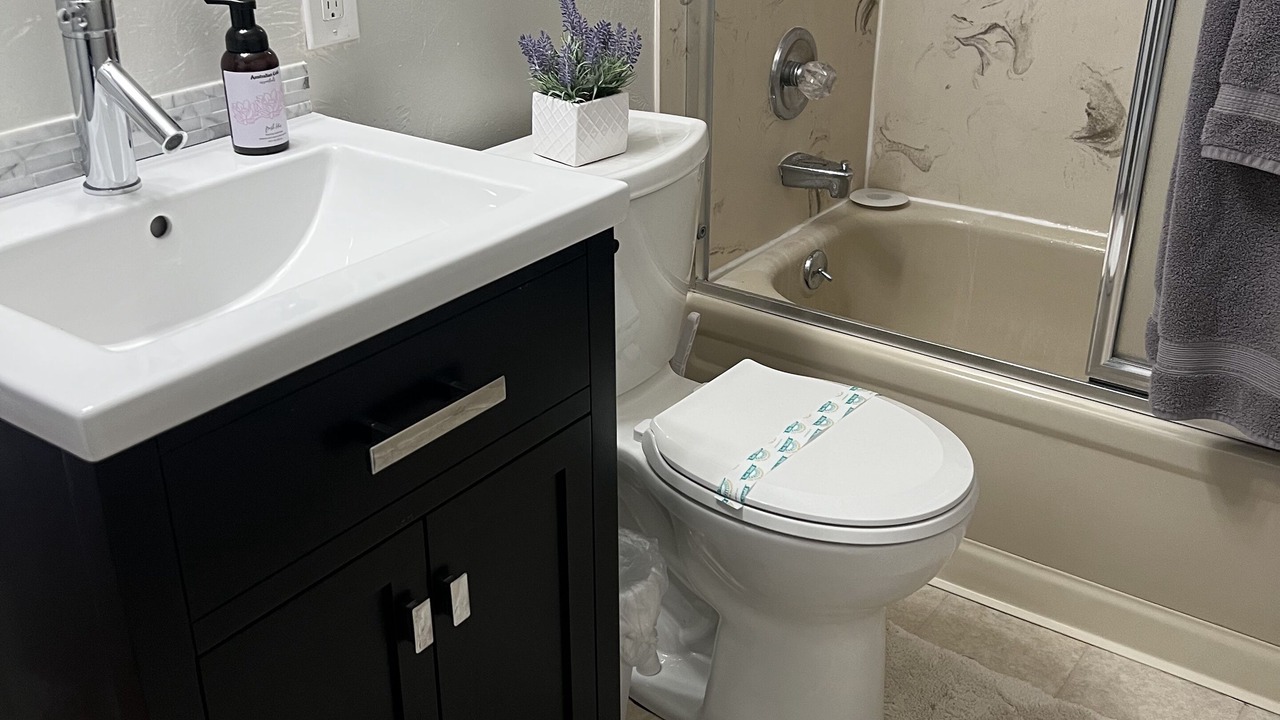 Photo of Bathroom in Mendenhaven