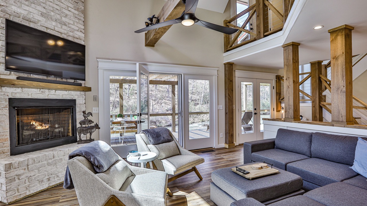 Photo of Livingroom in Ellijay
