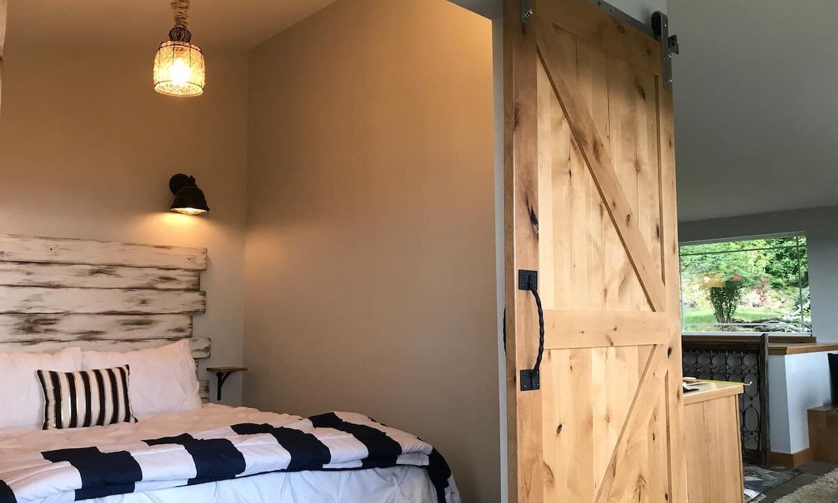 Photo of Bedroom in Homer