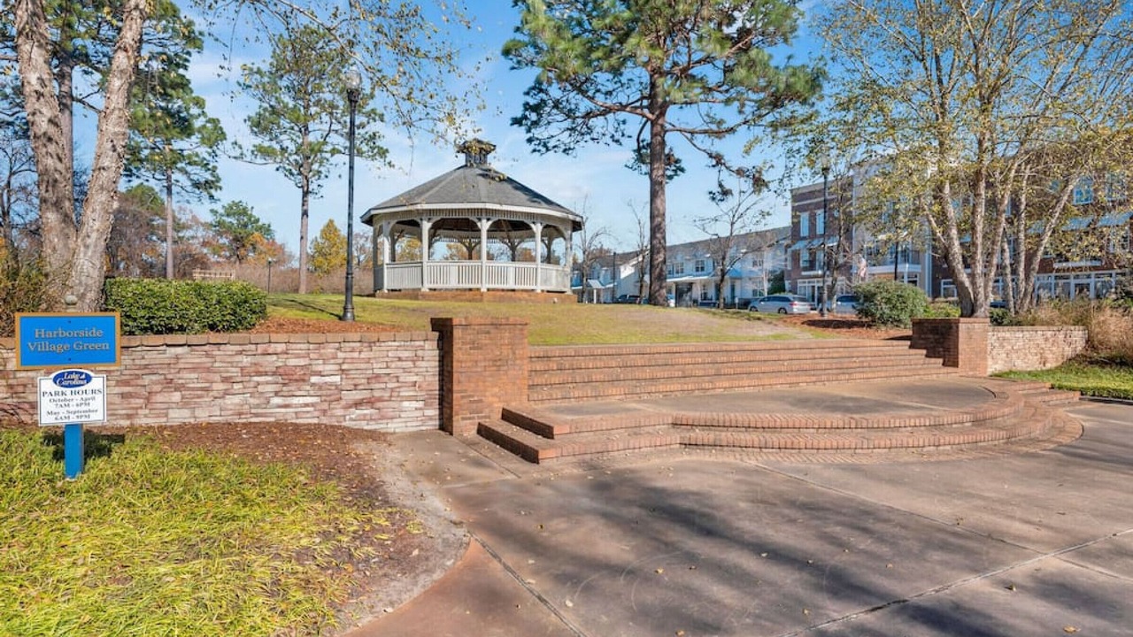 Photo of Outdoor in Lake Carolina