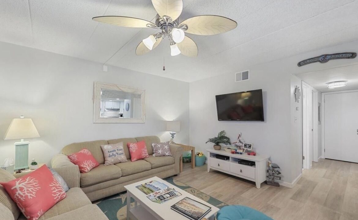 Photo of Livingroom in North Ocean City