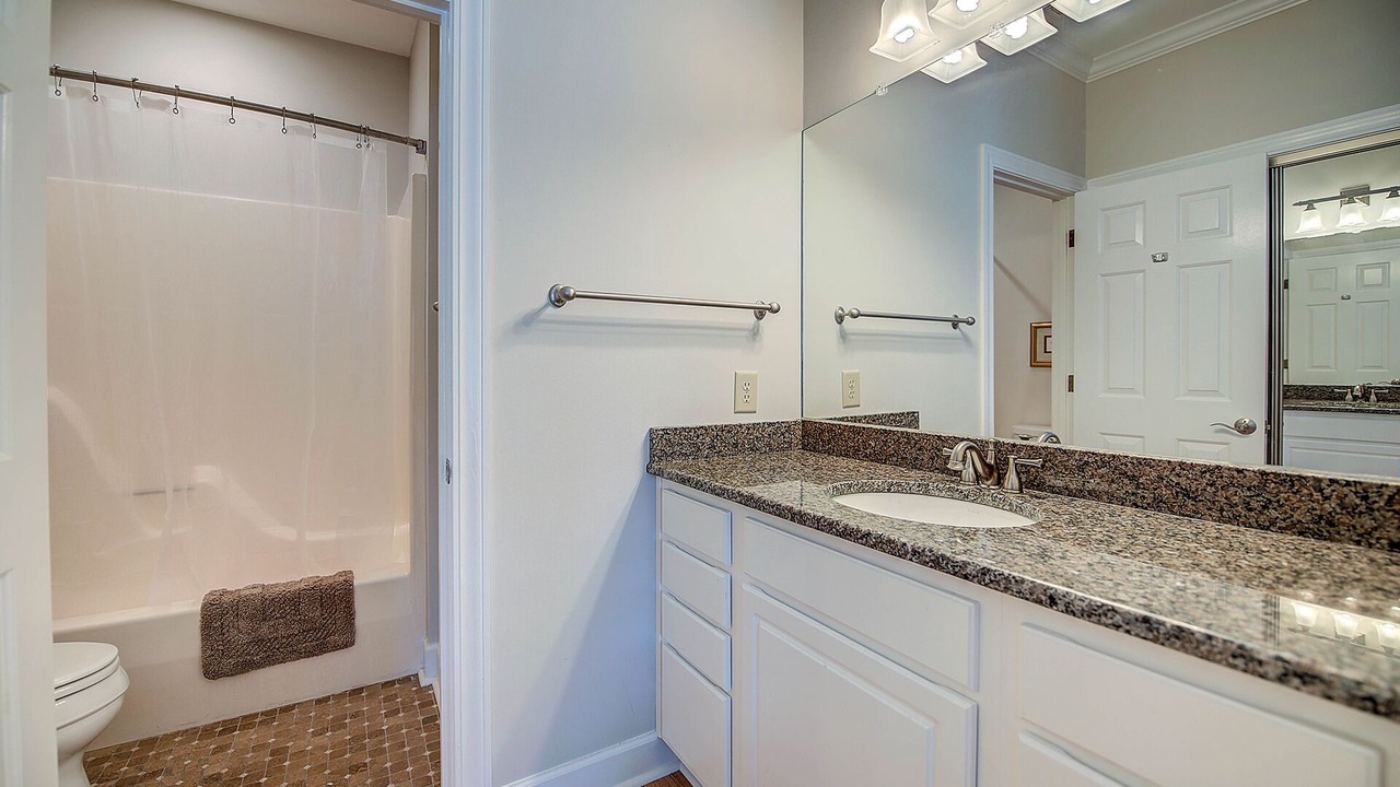 Photo of Bathroom in Debordieu Colony