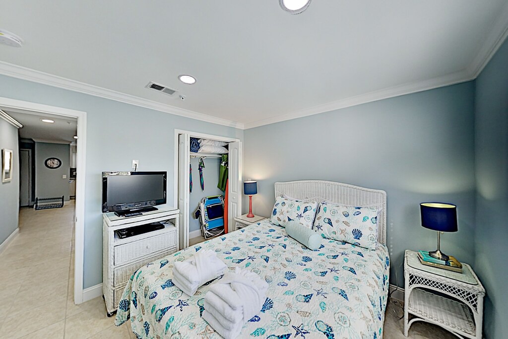 Photo of Bedroom in Palmetto Dunes